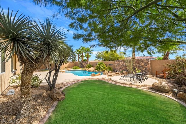 7904 Galloping Hills Street, Las Vegas, NV 89113