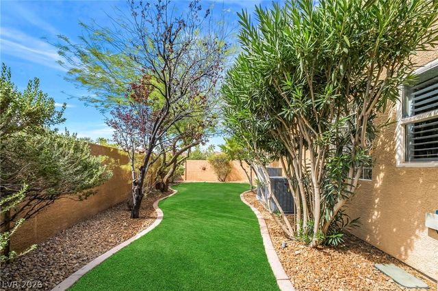 7904 Galloping Hills Street, Las Vegas, NV 89113