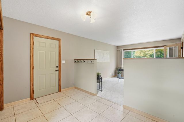 8413 Meadow Lake Road E, New Hope, MN 55428