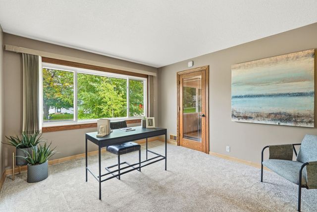 8413 Meadow Lake Road E, New Hope, MN 55428