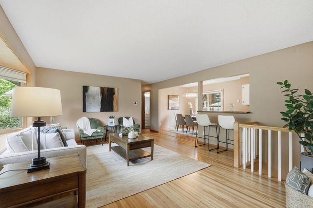 8413 Meadow Lake Road E, New Hope, MN 55428