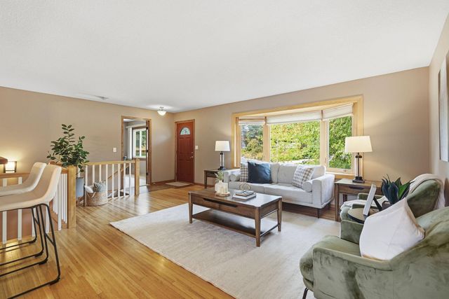 8413 Meadow Lake Road E, New Hope, MN 55428
