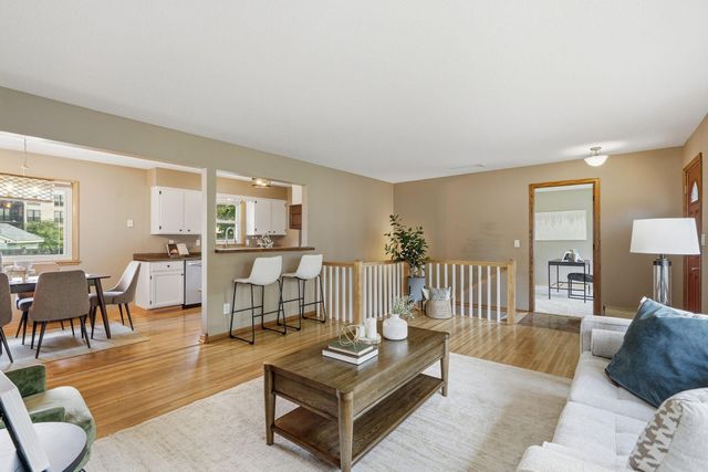 8413 Meadow Lake Road E, New Hope, MN 55428