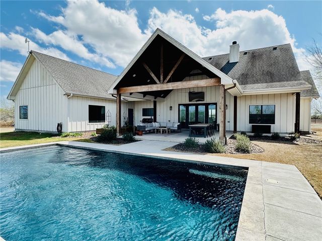 266 E County Road 2180, Kingsville, TX 78363