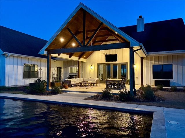 266 E County Road 2180, Kingsville, TX 78363