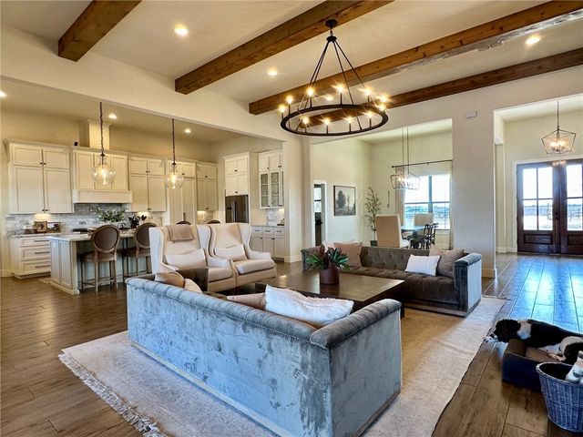 266 E County Road 2180, Kingsville, TX 78363