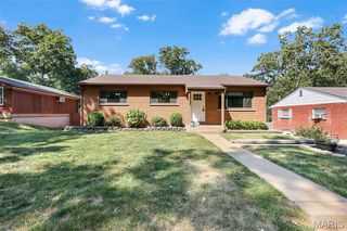 4135 Hickory Hill Drive, St Louis, MO 63129