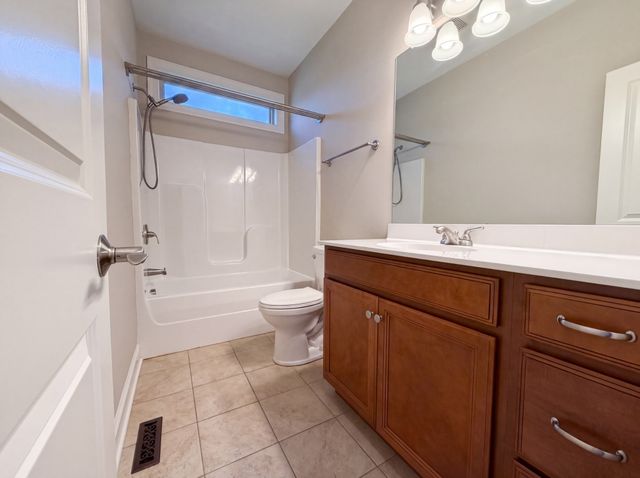 234 Hickory Pointe Dr, Lebanon, TN 37087
