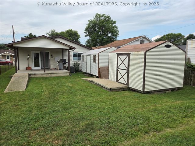 2310 McKinley Avenue, St Albans, WV 25177