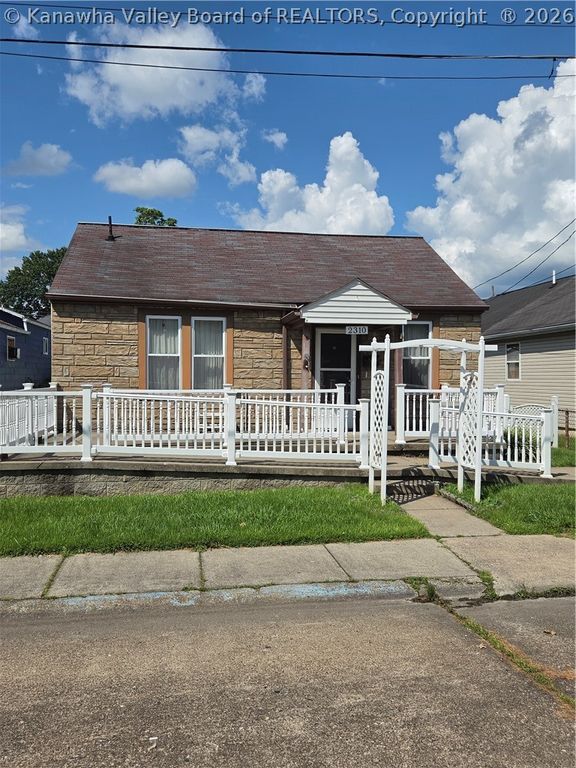 2310 McKinley Avenue, St Albans, WV 25177