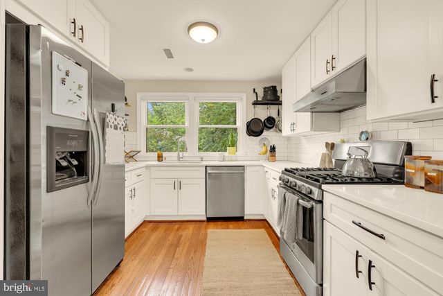 6616 KERNS RD, Falls Church, VA 22042