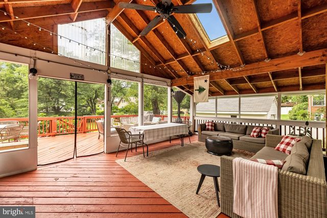 6616 KERNS RD, Falls Church, VA 22042