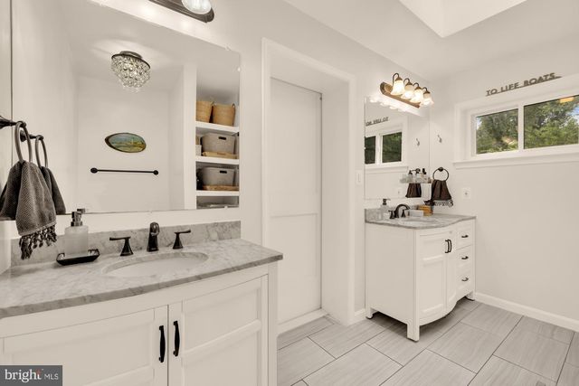 6616 KERNS RD, Falls Church, VA 22042