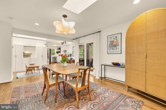 6616 KERNS RD, Falls Church, VA 22042