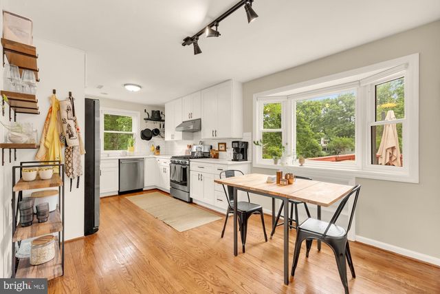 6616 KERNS RD, Falls Church, VA 22042