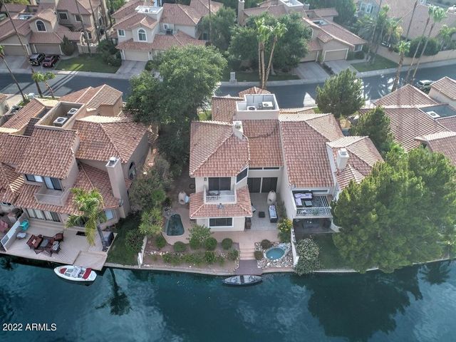 517 S MARINA Drive, Gilbert, AZ 85233