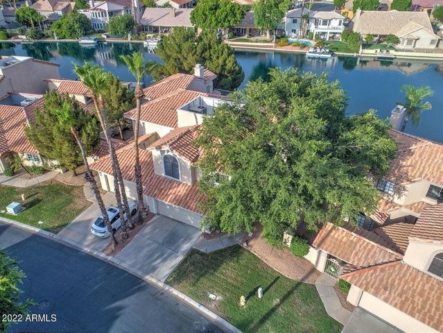 517 S MARINA Drive, Gilbert, AZ 85233