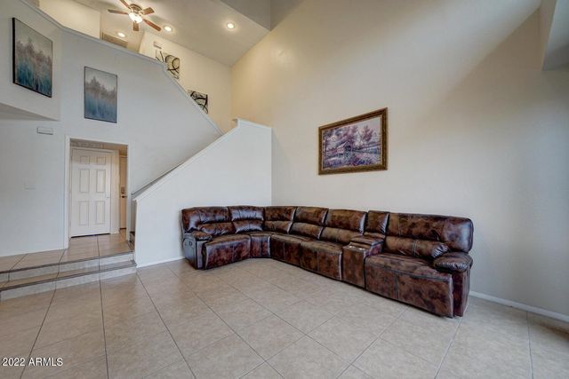 517 S MARINA Drive, Gilbert, AZ 85233