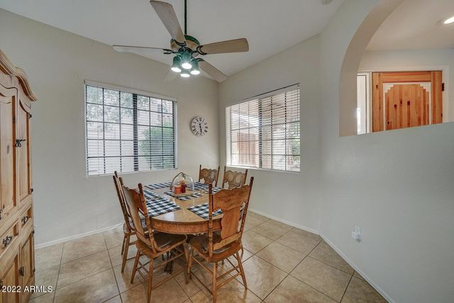 517 S MARINA Drive, Gilbert, AZ 85233