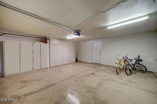 517 S MARINA Drive, Gilbert, AZ 85233