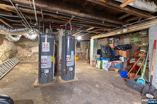 92 Devine Street, Newark, NJ 07106