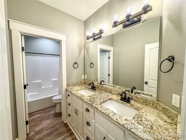 126 Lobo, Lone Grove, OK 73443