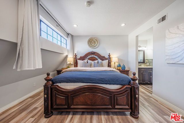 170 N Sierra Bonita Avenue 4, Pasadena, CA 91106