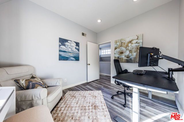 170 N Sierra Bonita Avenue 4, Pasadena, CA 91106