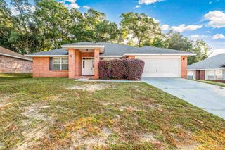 6240 Tributary St, Pensacola, FL 32526