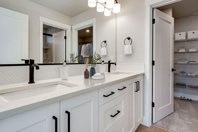 3875 NE Petrosa Avenue, Bend, OR 97701