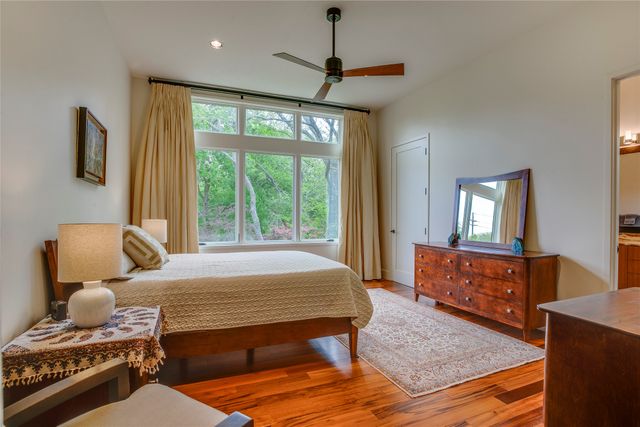 48 Ash Bluff Lane, Dallas, TX 75248