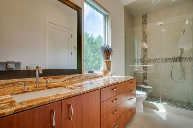 48 Ash Bluff Lane, Dallas, TX 75248