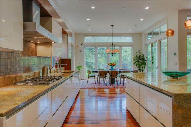 48 Ash Bluff Lane, Dallas, TX 75248