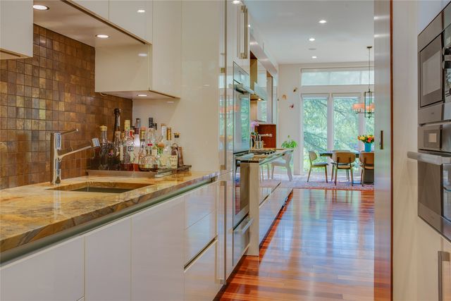 48 Ash Bluff Lane, Dallas, TX 75248