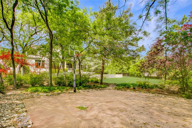 48 Ash Bluff Lane, Dallas, TX 75248