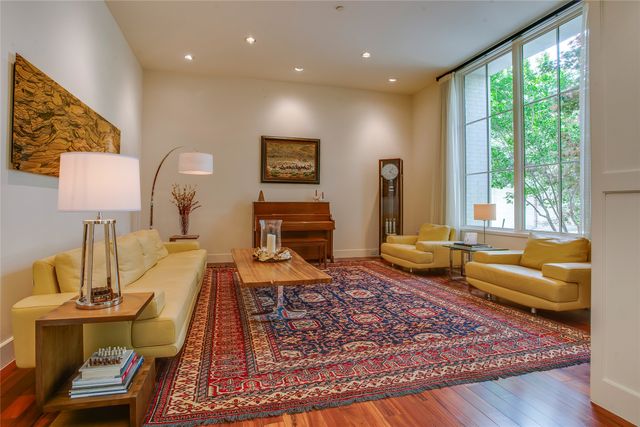 48 Ash Bluff Lane, Dallas, TX 75248