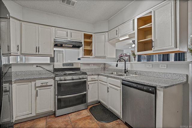 4509 Mockernut Lane, Jonesboro, AR 72405