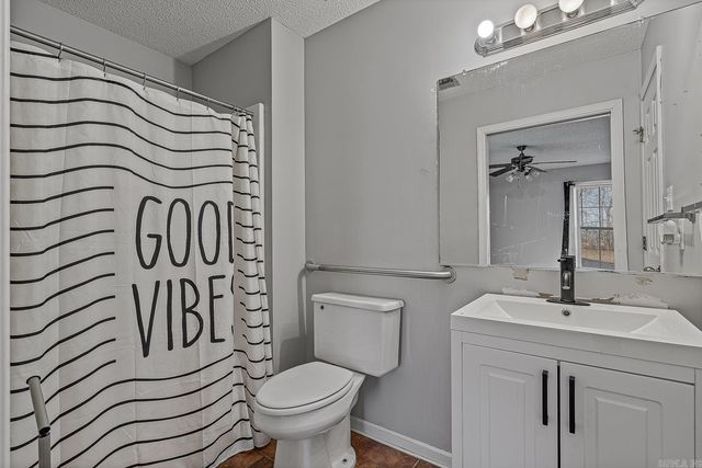 4509 Mockernut Lane, Jonesboro, AR 72405