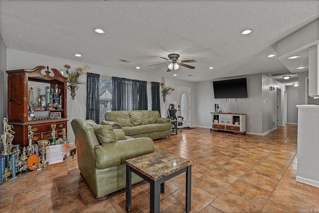 4509 Mockernut Lane, Jonesboro, AR 72405