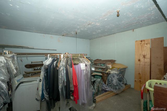 14921 Joy Road, Detroit, MI 48228