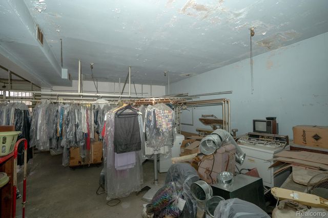 14921 Joy Road, Detroit, MI 48228