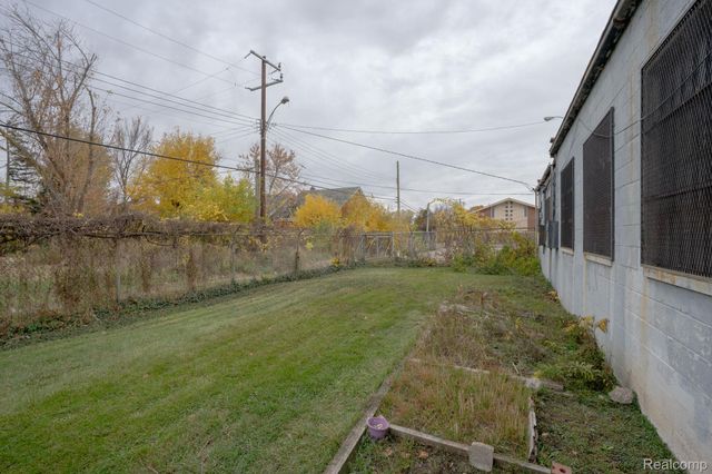 14921 Joy Road, Detroit, MI 48228