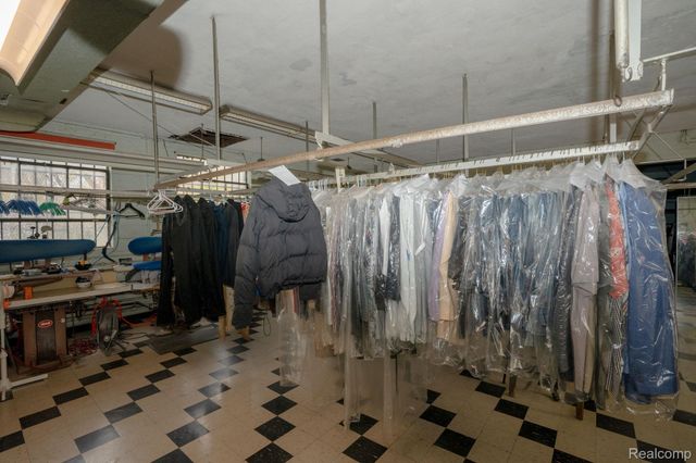 14921 Joy Road, Detroit, MI 48228