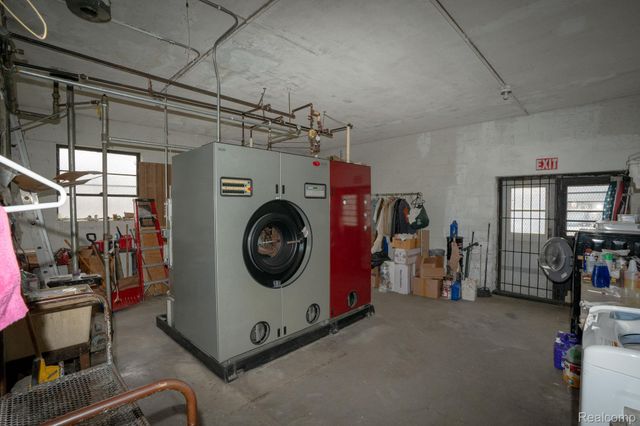 14921 Joy Road, Detroit, MI 48228