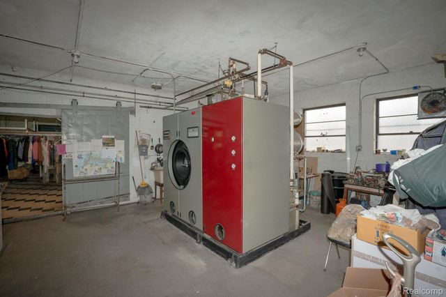 14921 Joy Road, Detroit, MI 48228