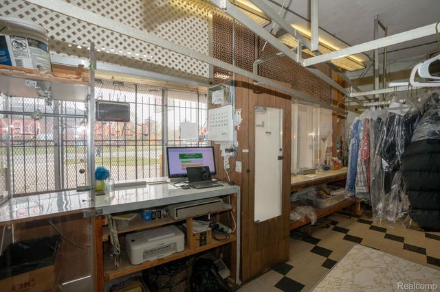 14921 Joy Road, Detroit, MI 48228