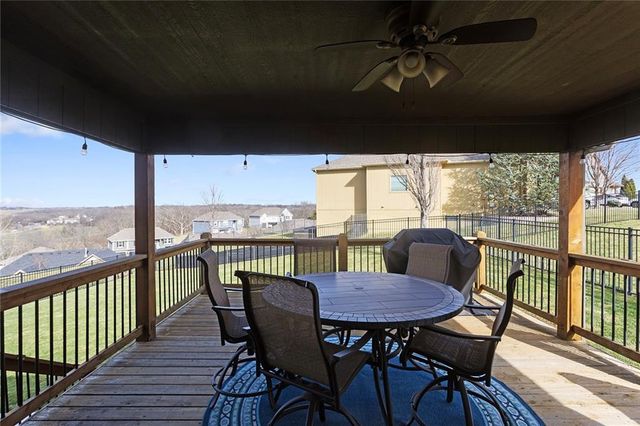 4929 S Brittany Drive, Blue Springs, MO 64015