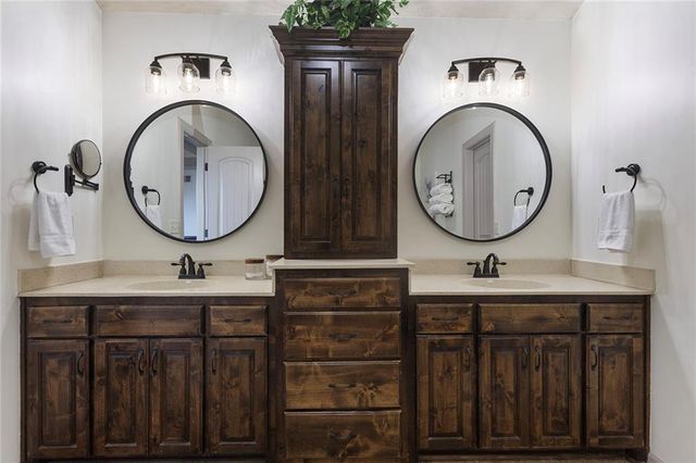 4929 S Brittany Drive, Blue Springs, MO 64015