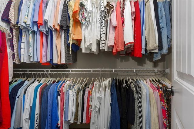 4929 S Brittany Drive, Blue Springs, MO 64015