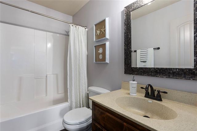 4929 S Brittany Drive, Blue Springs, MO 64015